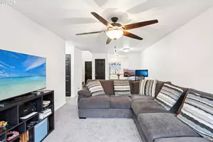 19153 SE Yamhill St, Portland, OR 97233 - Photo 6