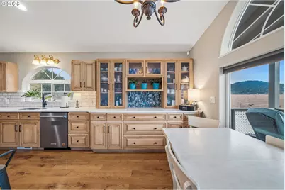 1213 Acacia Ave, Garibaldi, OR 97118 - Photo 10