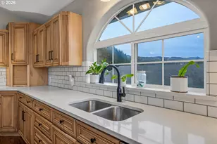 1213 Acacia Ave, Garibaldi, OR 97118 - Photo 8