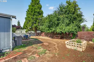 2120 SW 29th St, Troutdale, OR 97060 - Photo 40
