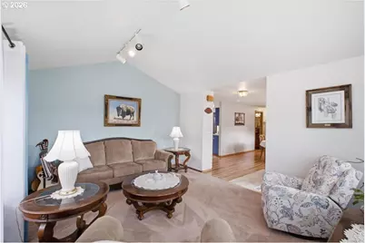 842 29th Ave, Sweet Home, OR 97386 - Photo 6