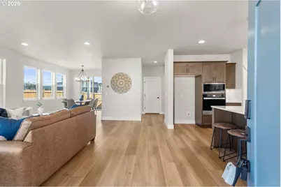 8509 SE Barlow Ln, Hillsboro, OR 97123 - Photo 2