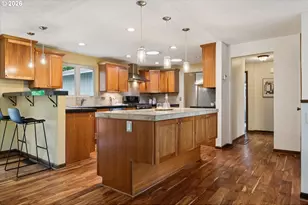 868 SW Troy St, Portland, OR 97219 - Photo 12