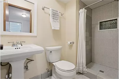868 SW Troy St, Portland, OR 97219 - Photo 28