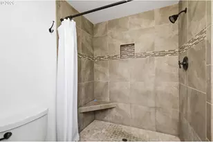 1800 Lakewood Ct, Eugene, OR 97402 - Photo 28