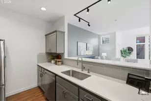 618 NW 12th Ave, Portland, OR 97209 - Photo 10