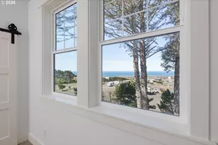 1938 NW 40th St, Lincoln City, OR 97367 - Photo 26