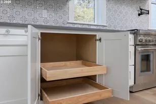 1938 NW 40th St, Lincoln City, OR 97367 - Photo 10