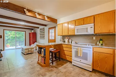 6210 NW Bernie Dr, Vancouver, WA 98663 - Photo 8