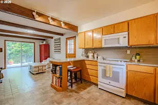 6210 NW Bernie Dr, Vancouver, WA 98663 - Photo 8