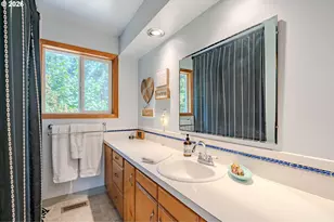 6210 NW Bernie Dr, Vancouver, WA 98663 - Photo 18
