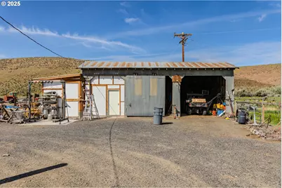 65358 Hwy 74, Ione, OR 97843 - Photo 30