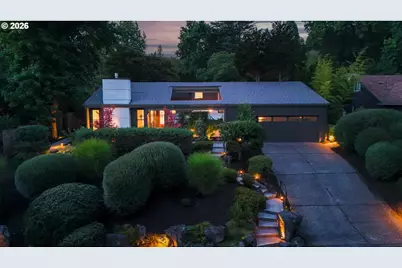 3753 SW Lyle Ct, Portland, OR 97221 - Photo 2