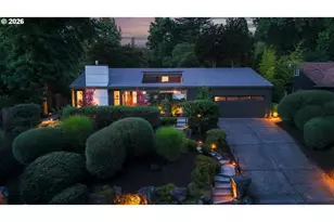 3753 SW Lyle Ct, Portland, OR 97221 - Photo 2