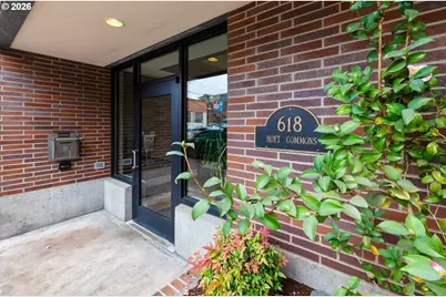 618 NW 12th Ave #303, Portland, OR 97209 - Photo 4