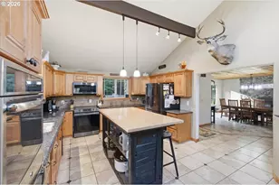 42801 Island Inn Dr, Lebanon, OR 97355 - Photo 14