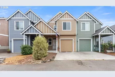162 Fenton Ave #B, Molalla, OR 97038 - Photo 1