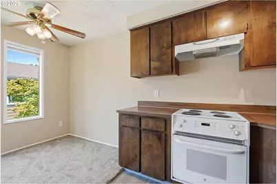 1625 SE Nehalem St #8, Portland, OR 97202 - Photo 12