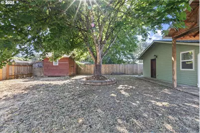 24938 McCutcheon Ave, Veneta, OR 97487 - Photo 38