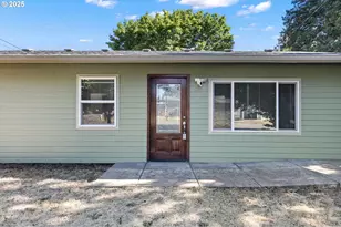 24938 McCutcheon Ave, Veneta, OR 97487 - Photo 2