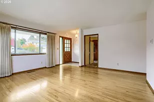 14141 NE Fremont Ct, Portland, OR 97230 - Photo 4