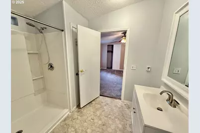 1282 E 3rd St #37, Lafayette, OR 97127 - Photo 12