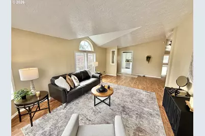 1282 E 3rd St #37, Lafayette, OR 97127 - Photo 4
