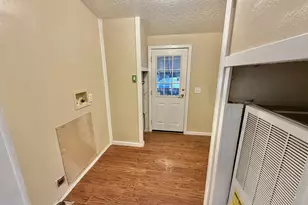 1282 E 3rd St, Lafayette, OR 97127 - Photo 18