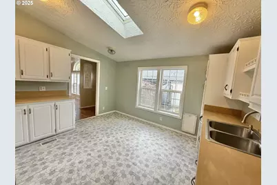 1282 E 3rd St #37, Lafayette, OR 97127 - Photo 14