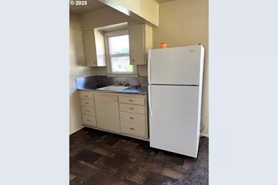 407 NE Waite St, Myrtle Creek, OR 97457 - Photo 30