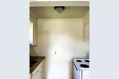 407 NE Waite St, Myrtle Creek, OR 97457 - Photo 12