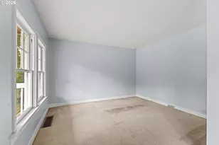 1688 N 8th St, Coos Bay, OR 97420 - Photo 2