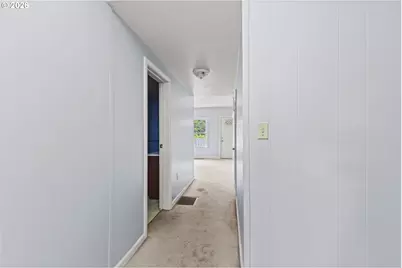 1688 N 8th St, Coos Bay, OR 97420 - Photo 12