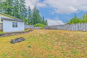 1688 N 8th St, Coos Bay, OR 97420 - Photo 26