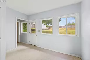 1688 N 8th St, Coos Bay, OR 97420 - Photo 18