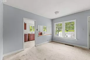 1688 N 8th St, Coos Bay, OR 97420 - Photo 4