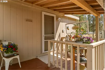 56005 Browning Dr, Bend, OR 97707 - Photo 10