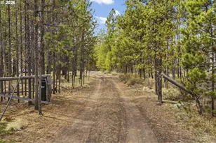 56005 Browning Dr, Bend, OR 97707 - Photo 42