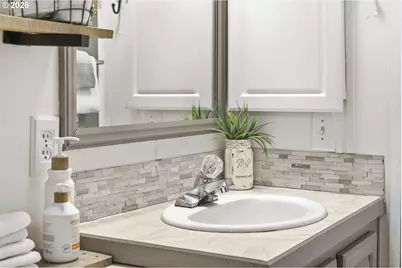 56005 Browning Dr, Bend, OR 97707 - Photo 30