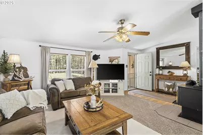 56005 Browning Dr, Bend, OR 97707 - Photo 30