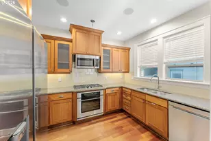 629 SW Trillium Creek Ter, Portland, OR 97225 - Photo 4
