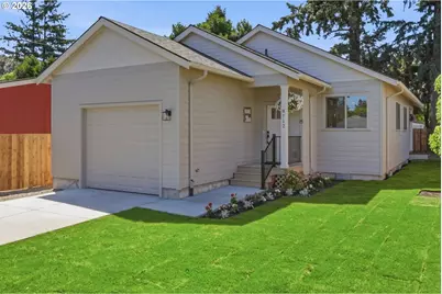 8712 SE Clatsop St, Happy Valley, OR 97086 - Photo 2