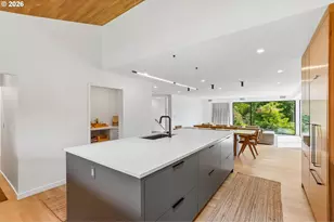 3905 N Overlook Terrace, Portland, OR 97227 - Photo 10