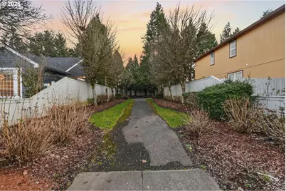 18205 SE 17th St, Vancouver, WA 98683 - Photo 32