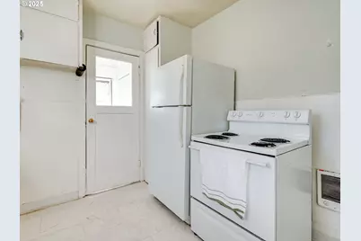 3535 SE 69th Ave, Portland, OR 97206 - Photo 14