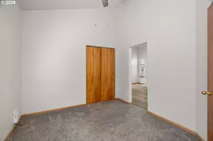 727 NE Dallas St, Camas, WA 98607 - Photo 8