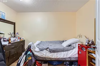 9042 N Chautauqua Pl, Portland, OR 97217 - Photo 20