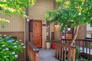 2818 Tree Top Ln, West Linn, OR 97068 - Photo 2