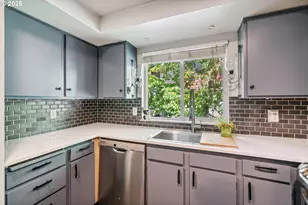 2818 Tree Top Ln, West Linn, OR 97068 - Photo 6