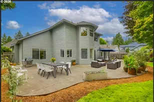 16323 NE Eugene Ct, Portland, OR 97230 - Photo 24
